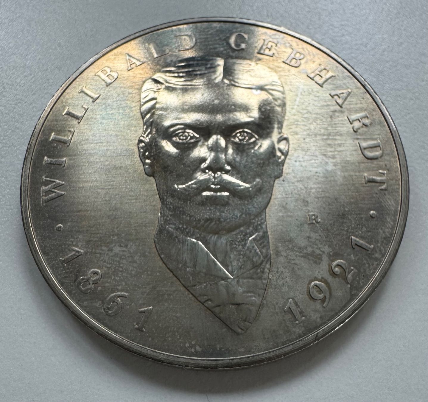 Medaglie: DDR Gedenkmedaille "Willibald Gebhardt" | ab 1.- – Usato da St. Gallen venduto da ti_7knv 2