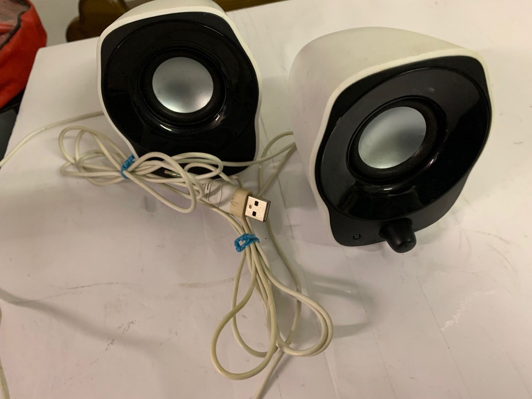 Logitech Haut-parleurs: Logitech Stereolautsprecher Compact PID: CP333 – D'occasion à Emmen par newdeal1970 3