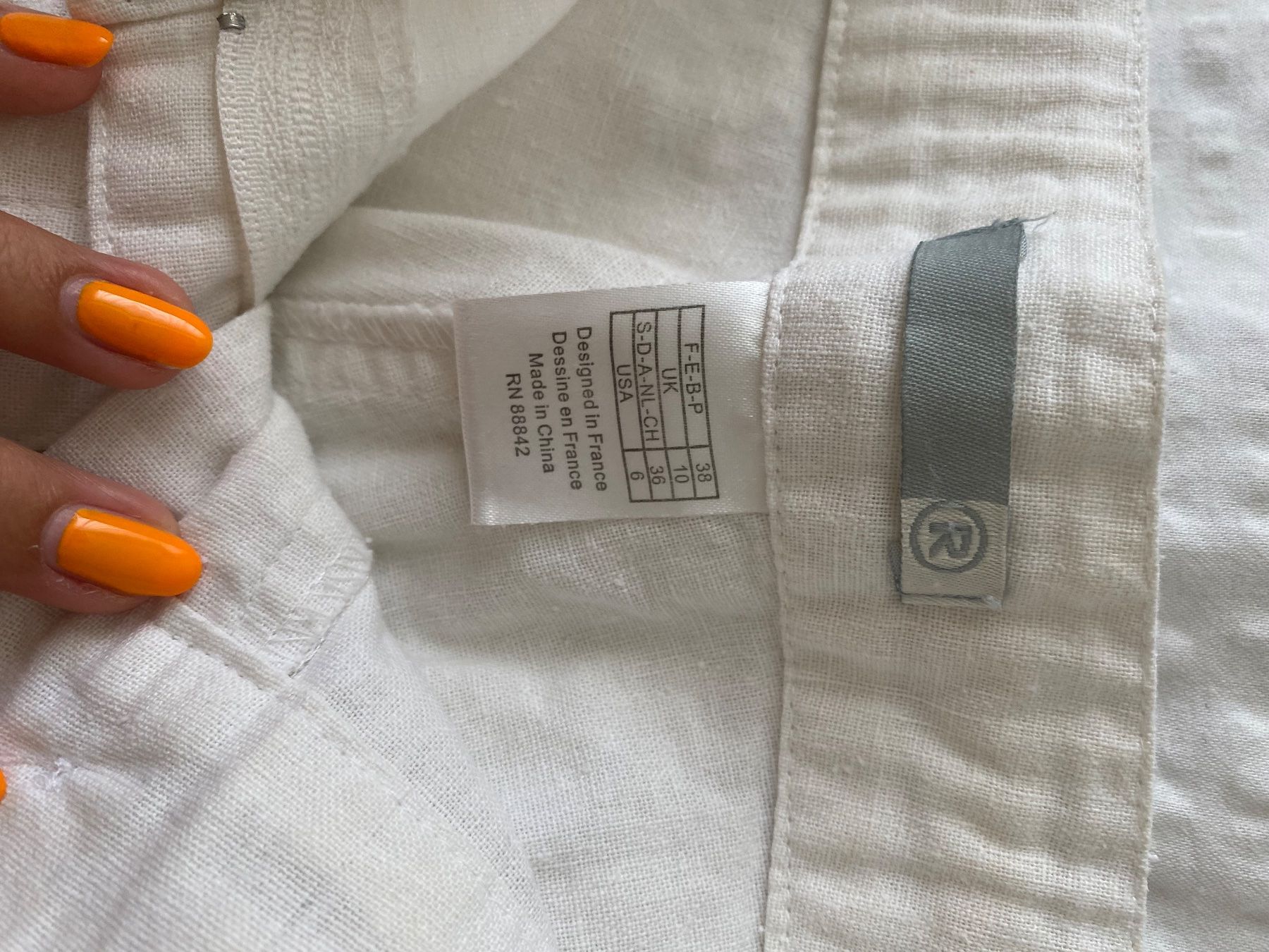 Pantaloni: Weisse Shorts, Sommerhose – Usato da Zürich venduto da yae56 1