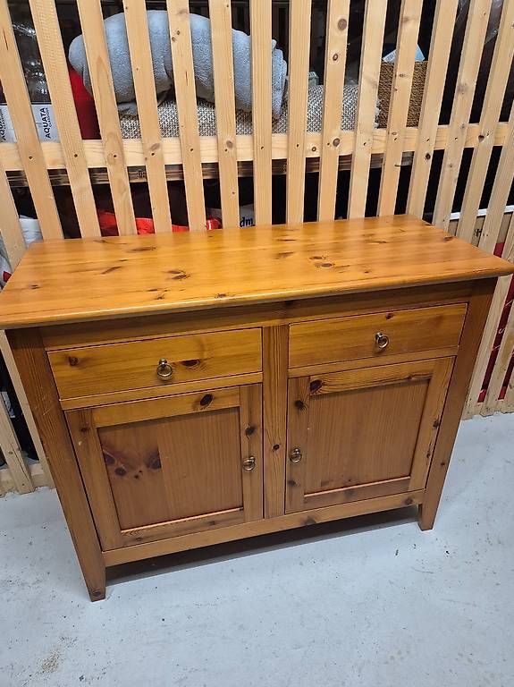 Commodes: Holz Kommode – D'occasion à Biel-Benken BL par Mayvonne 2