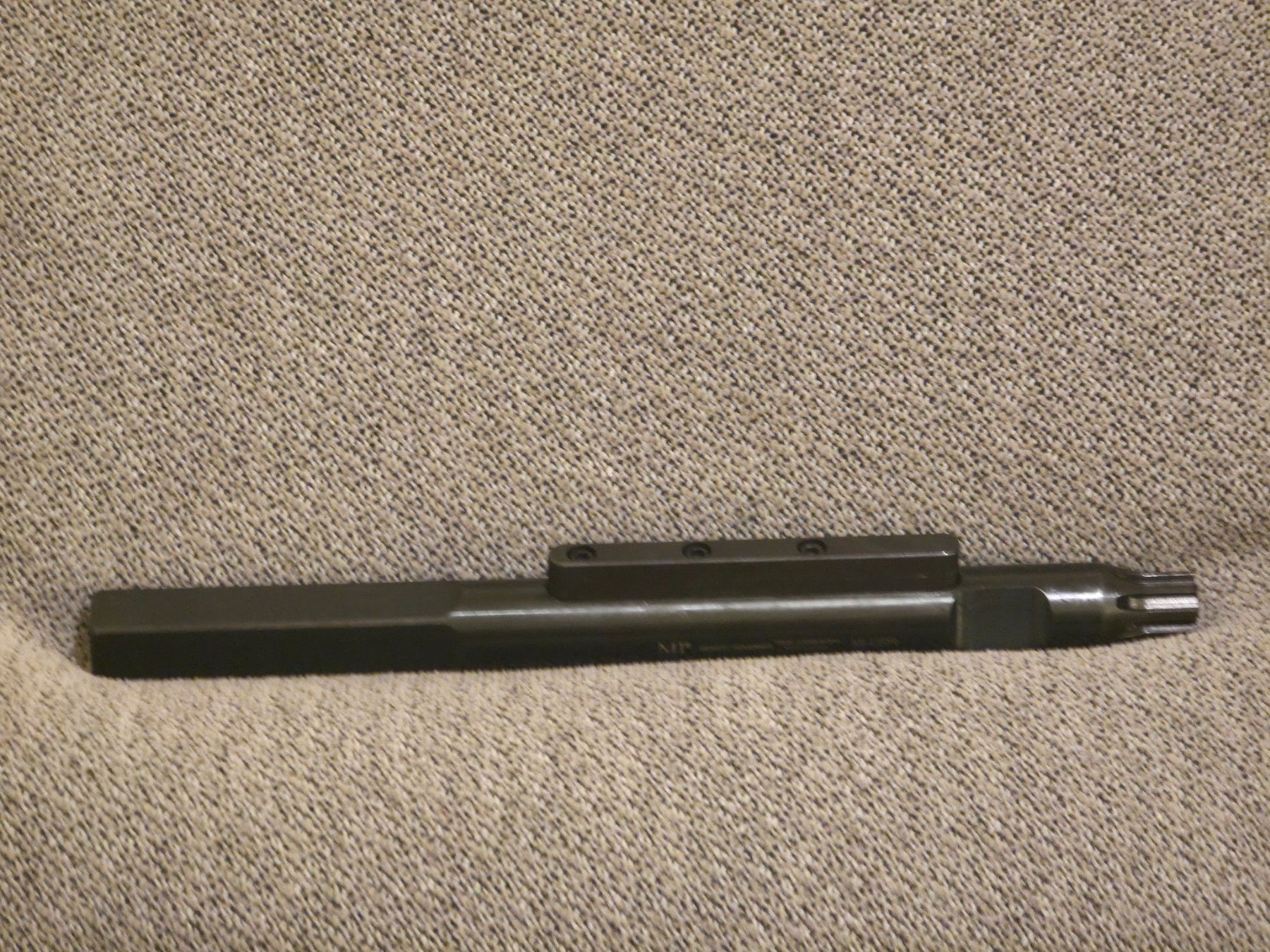 Tutti gli attrezzi: MIDWEST INDUSTRIES AR-15 UPPER RECEIVER ROD – Nuovo (secondo la descrizione) da Steffisburg venduto da Davga 1