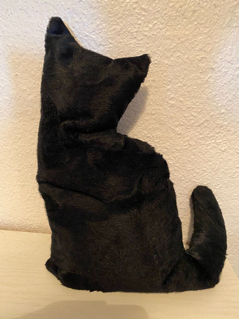 Tutte le decorazioni: Zwei Stoffkatzen-Kissen – Usato da Schlieren venduto da Trudyschoe 1
