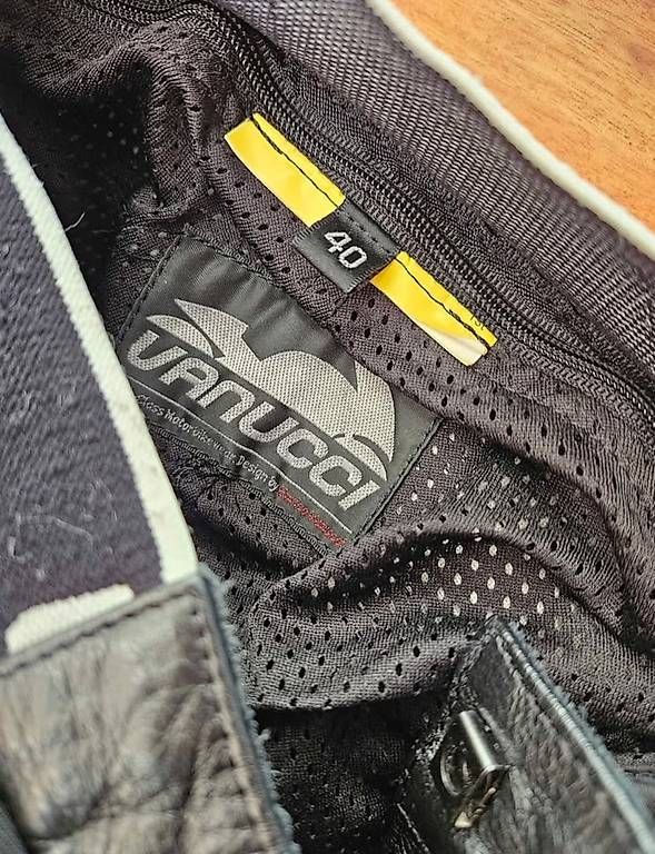 Vanucci Completi & Tailleur: Vanucci Lederkombi 2-Teiler – Usato da Dornach venduto da Flowerj