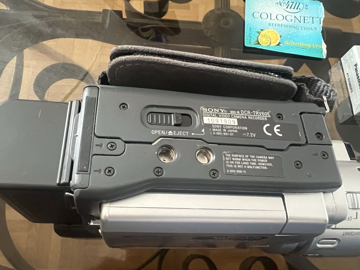 Sony Videocamere: Sony Handycam DCR-TRV60 E – Usato da Zürich venduto da jao_2bx7 2