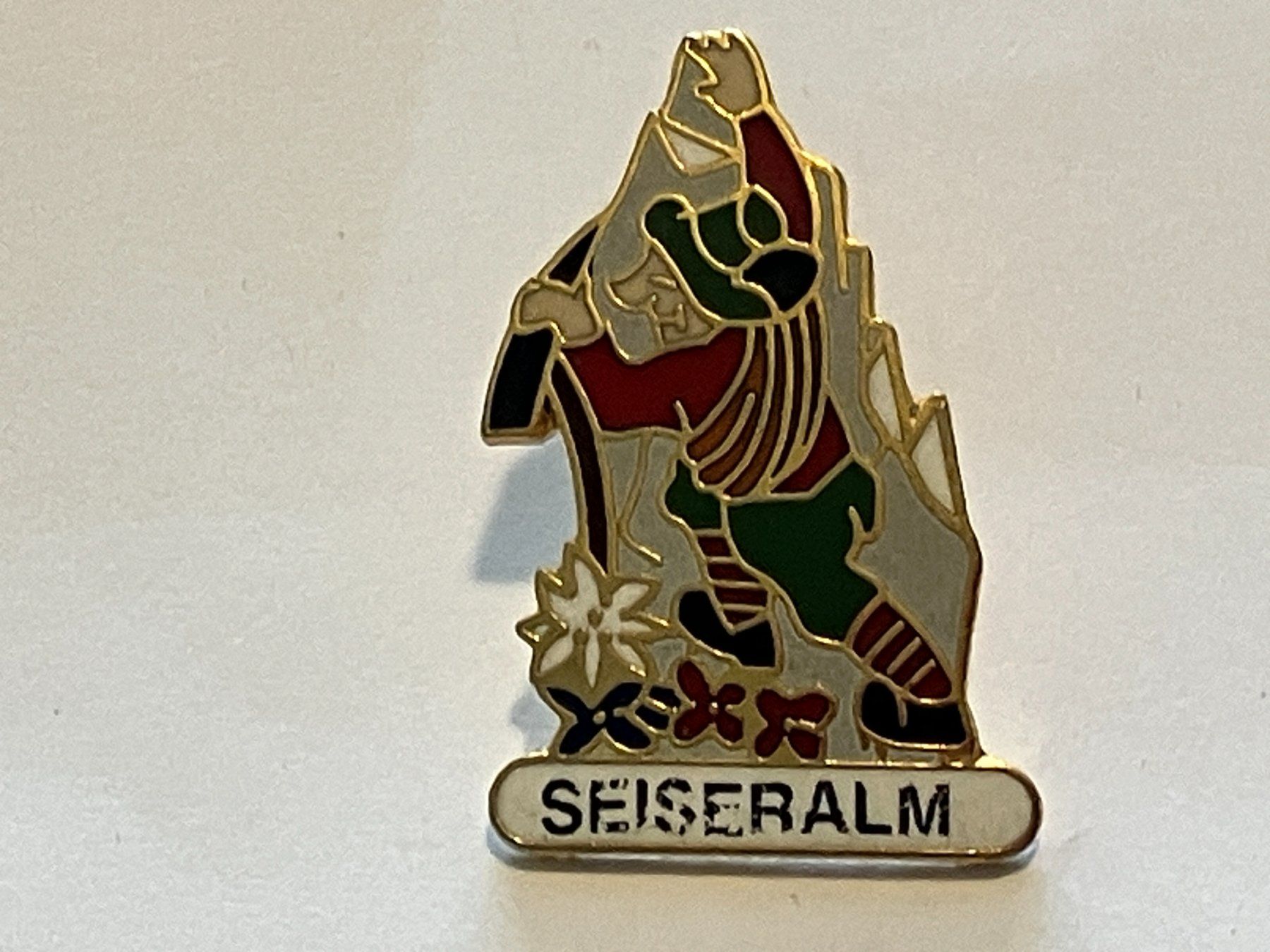 Plaketten & Abzeichen: 1 Pin Seiseralm – Gebraucht aus Basel von djwwpp
