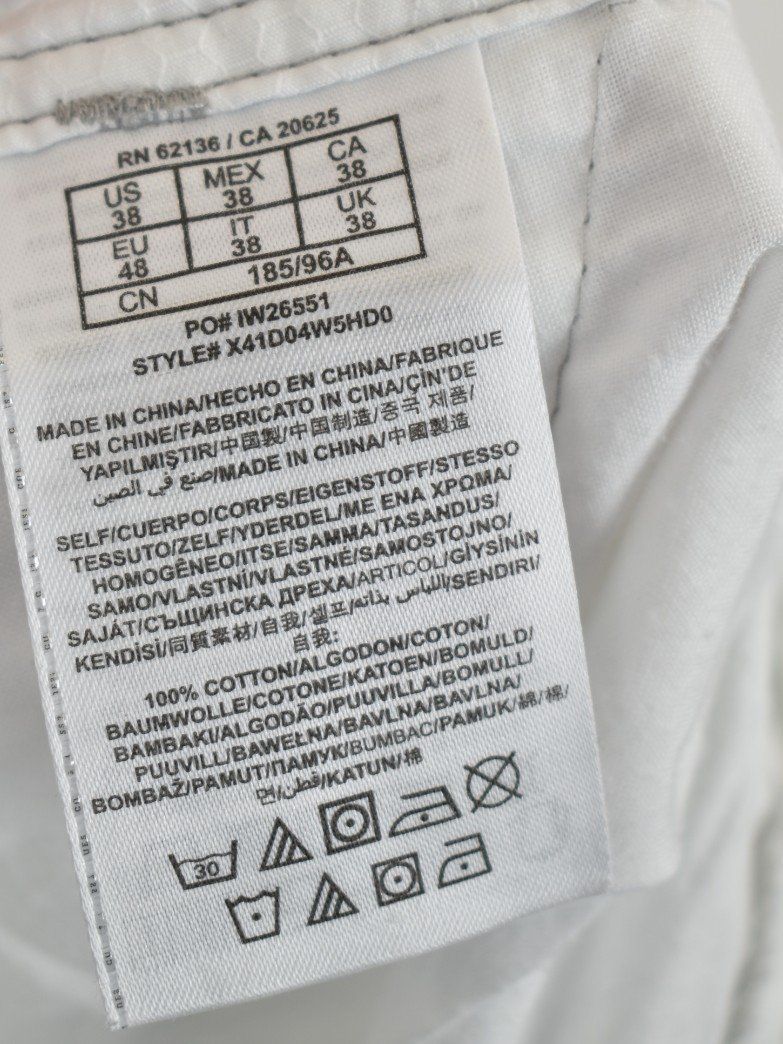Guess Pantaloni: Guess Shorts, W38 – Usato da Nürensdorf venduto da 2ND_STORY 7