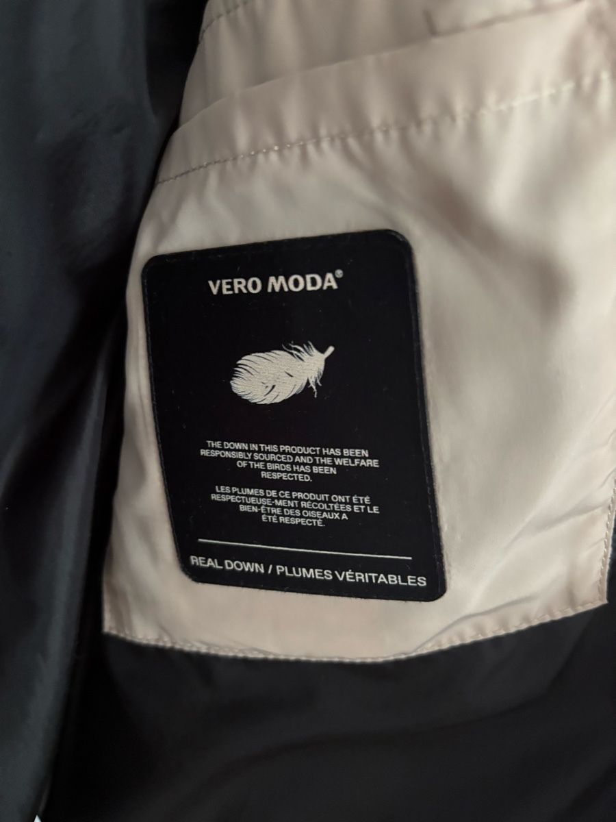 Vero Moda Giacche: Vero Moda Jacke Tall-Grösse – Usato da Basel venduto da ret_jhl6 2