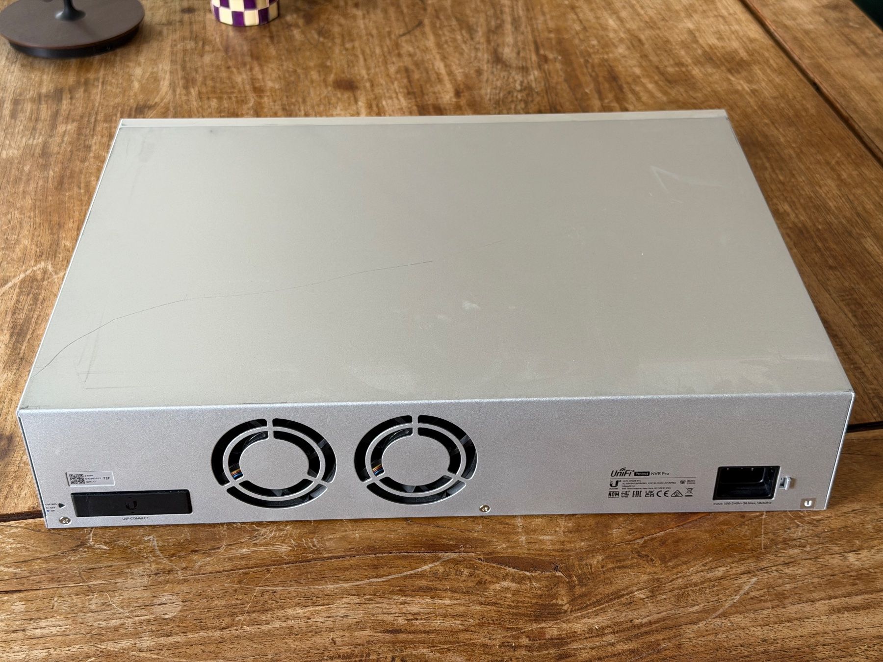 Ubiquiti Server: Unifi Protect - Network Video Recorder Pro inkl. 18TB HD – Usato da Küsnacht ZH venduto da schnizzle 1