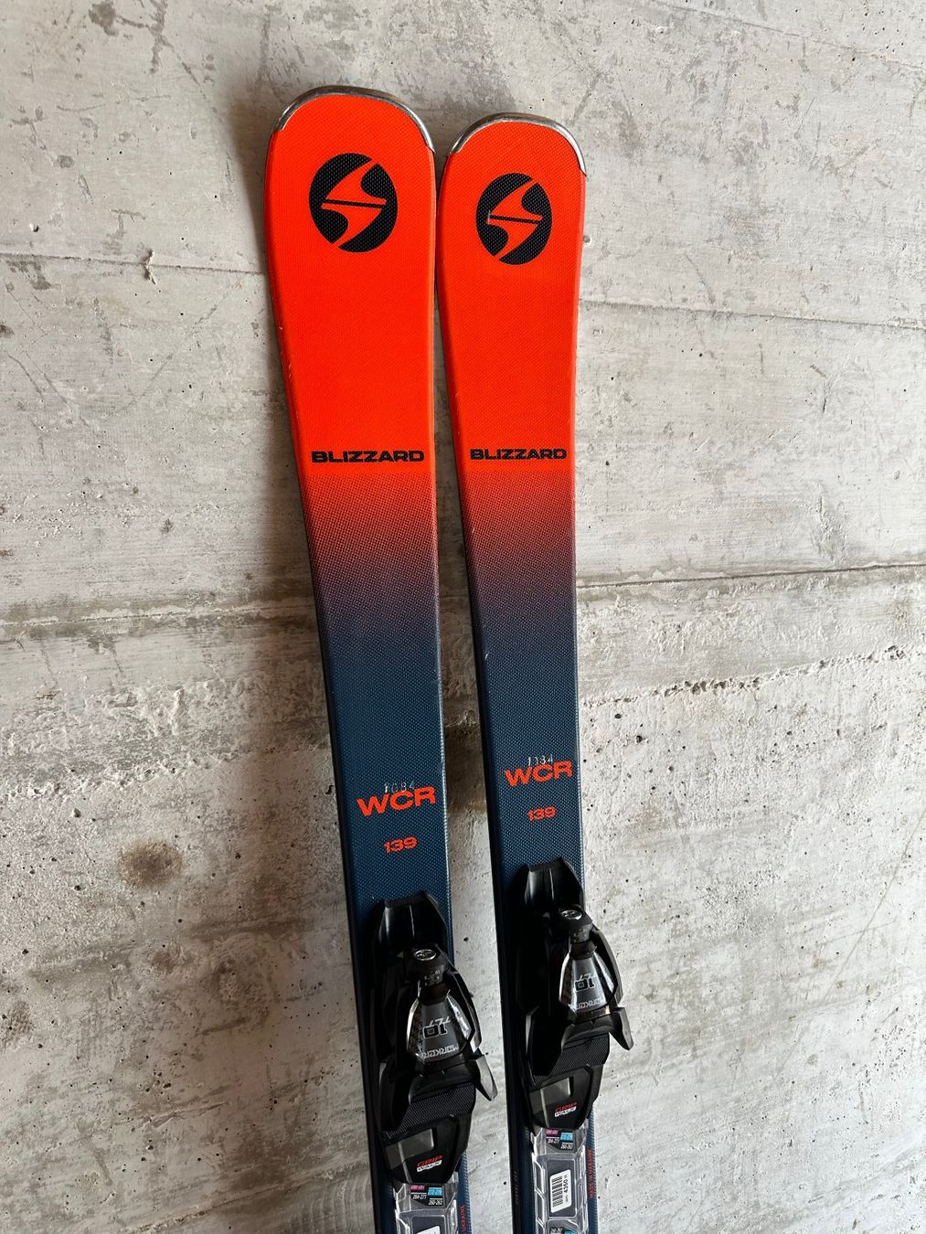 Blizzard Sci: Blizzard WCR Ski 139CM 2024 – Usato da Emmenbrücke venduto da karkarkar 1