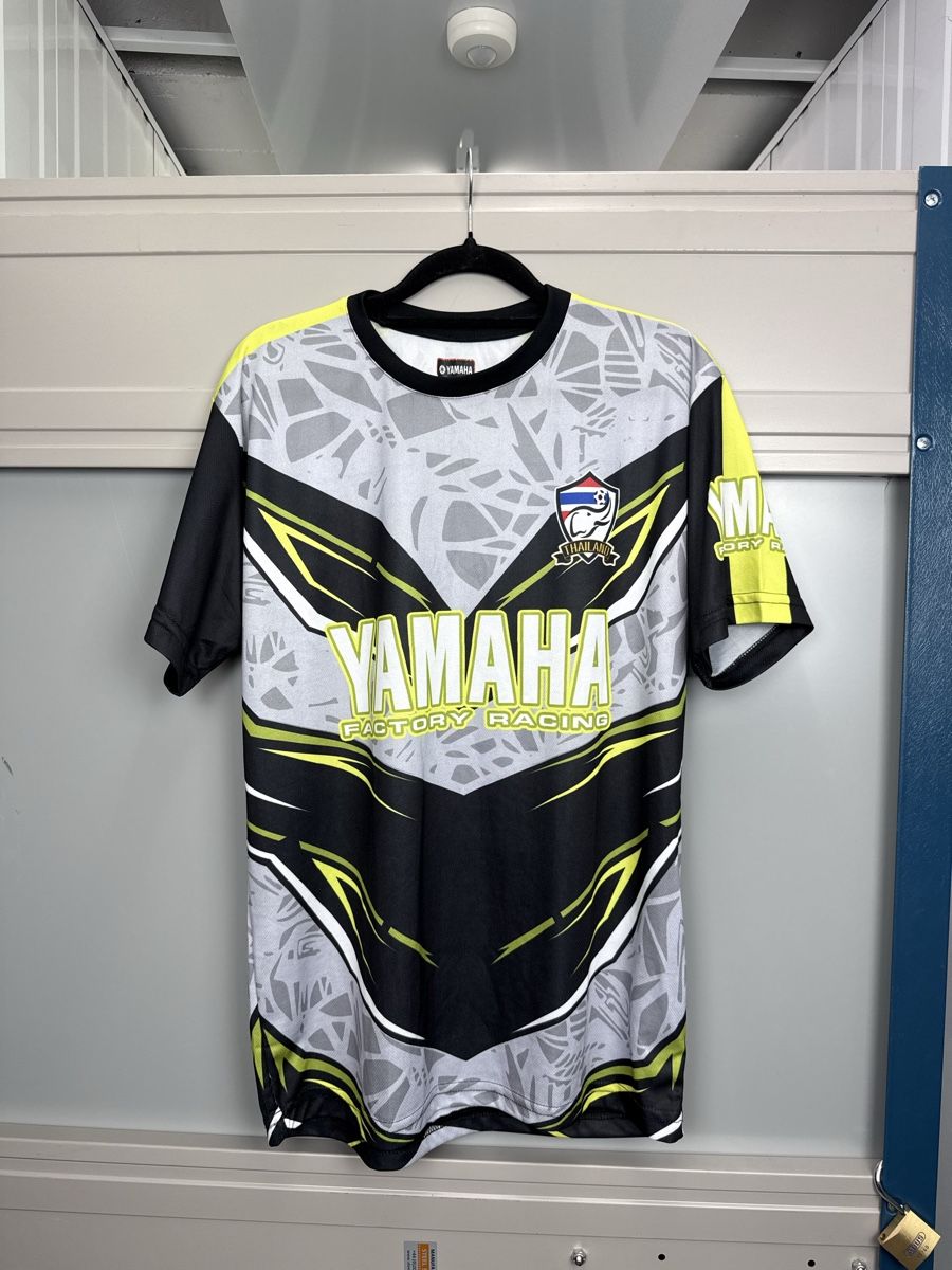 Canottiere & Pantaloni: Yamaha sport tee – Usato da Lausanne venduto da Unehistoiredesapes