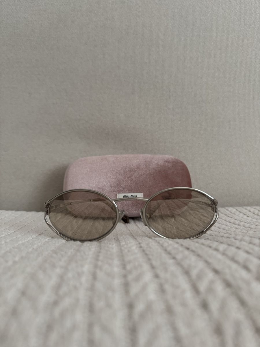 Miu Miu Occhiali & Lenti: MIU MIU - Sonnenbrille – Nuovo (secondo la descrizione) da Bättwil venduto da TamaraaramaT 1