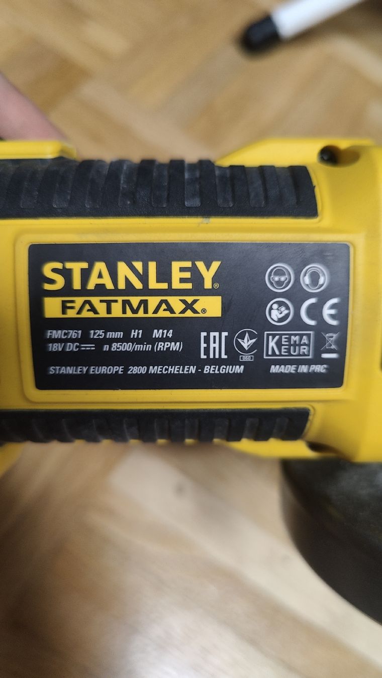 Stanley Tutte le macchine: Meuleuse d'angle Stanley Fatmax et accessoires – Usato da Neuchâtel venduto da AlexandreTamarc 3