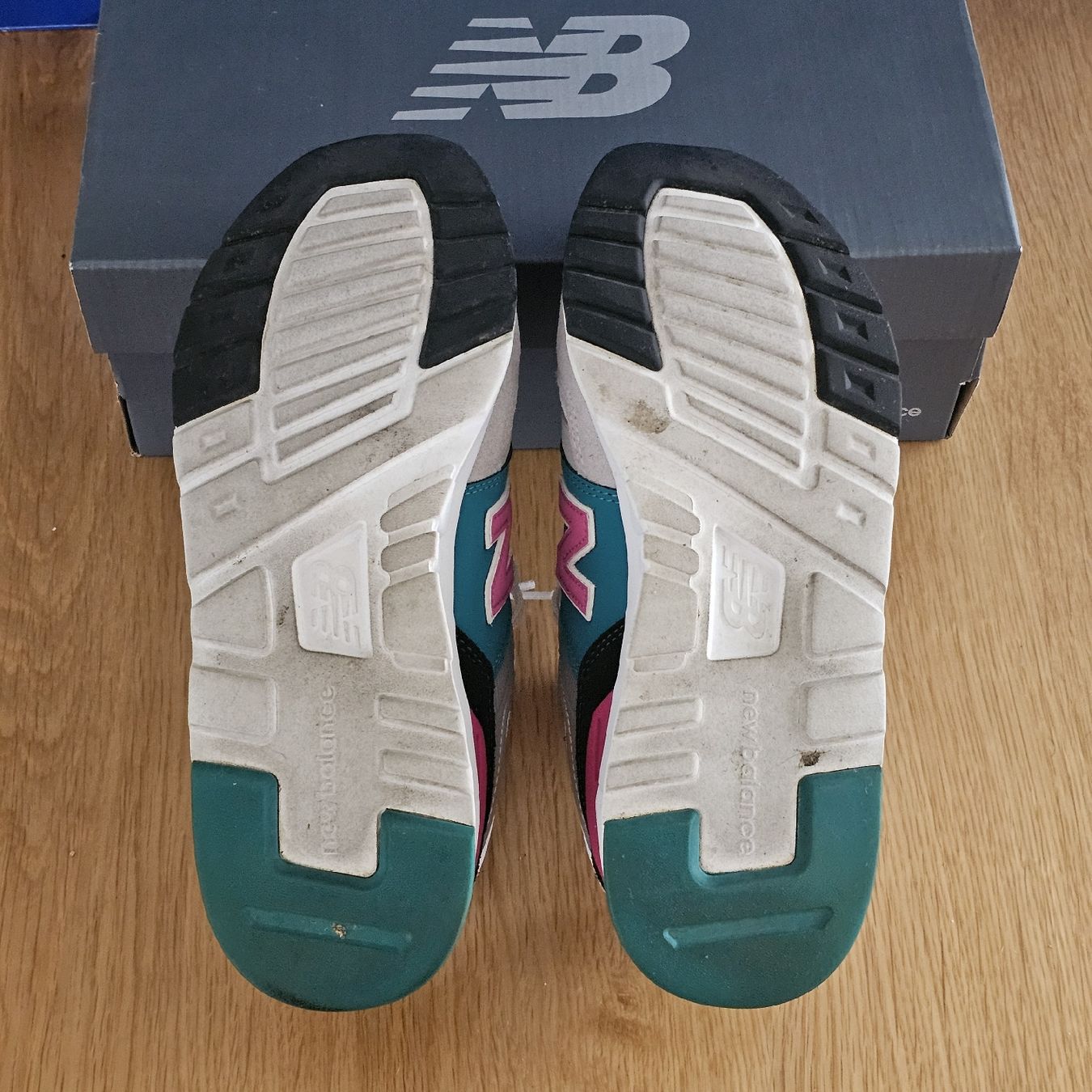 New Balance Scarpe da uomo: New Balance 997h taille 40 – Usato da rolle venduto da Noma-collectible 4