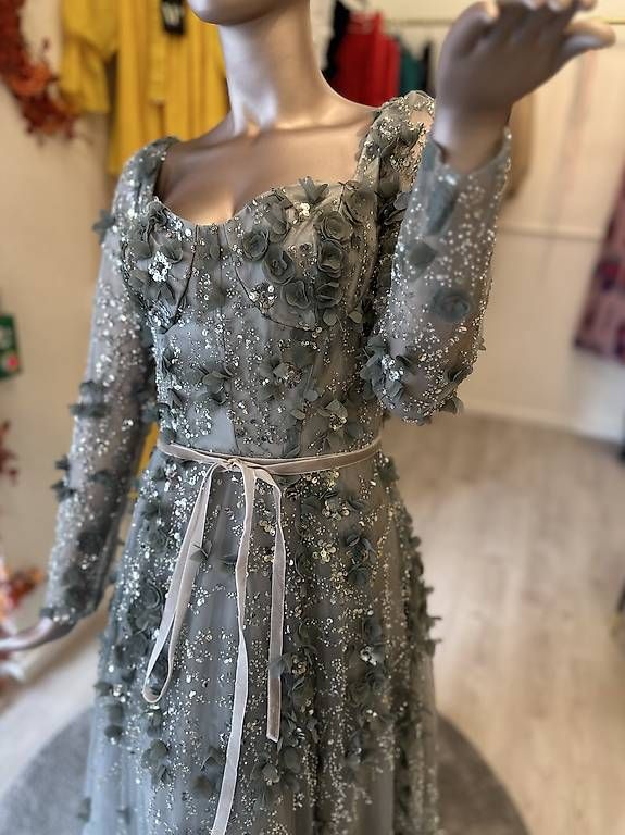 Vestiti: Abiti eleganti  – Usato da Baden venduto da mih_kn89 2