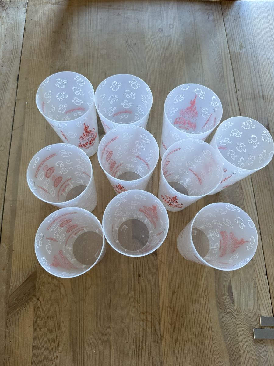 Contenitori & Simili: Gobelets Disneyland Paris Coca et autres – Usato da Veyrier venduto da kimedovapa 4