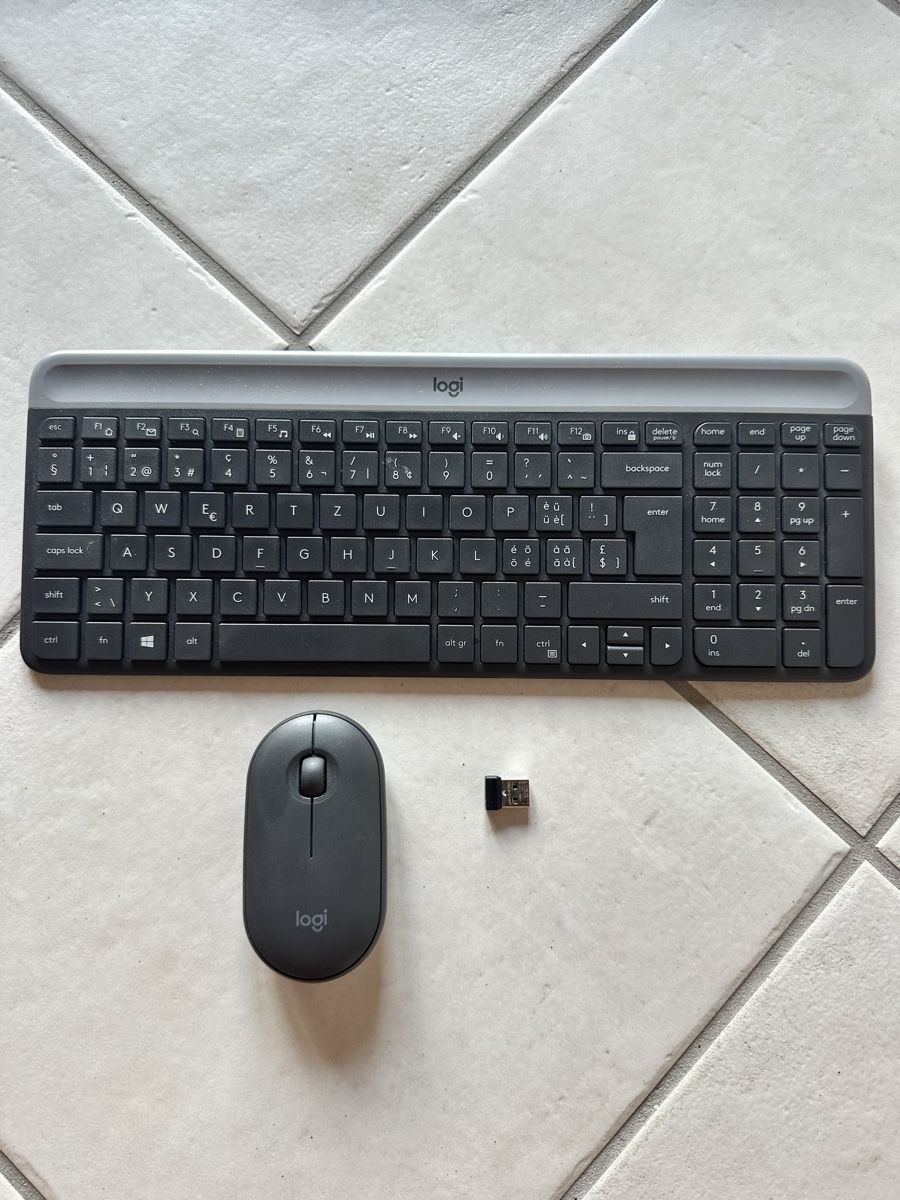 Tastaturen: Logitech Tastatur und Maus Set mit USB-Empfänger – Gebraucht aus Walenstadt von Gueri93