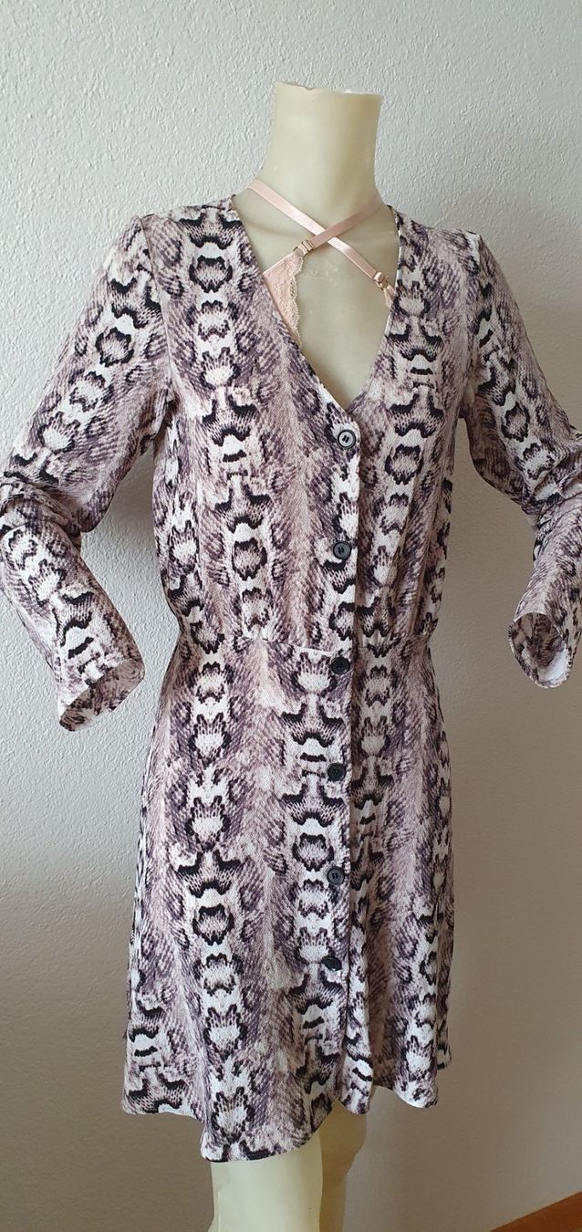 H&M Vestiti: DIVIDED Kleid gr38 – Nuovo (secondo la descrizione) da Niederbipp venduto da fashionfuchs 1