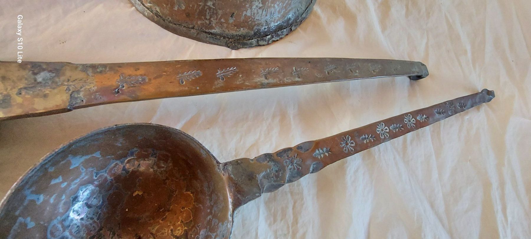 Set di piatti: Kupfer Kanne  und Schöpfkellen Antik – Usato da Riken AG venduto da ebufix 2