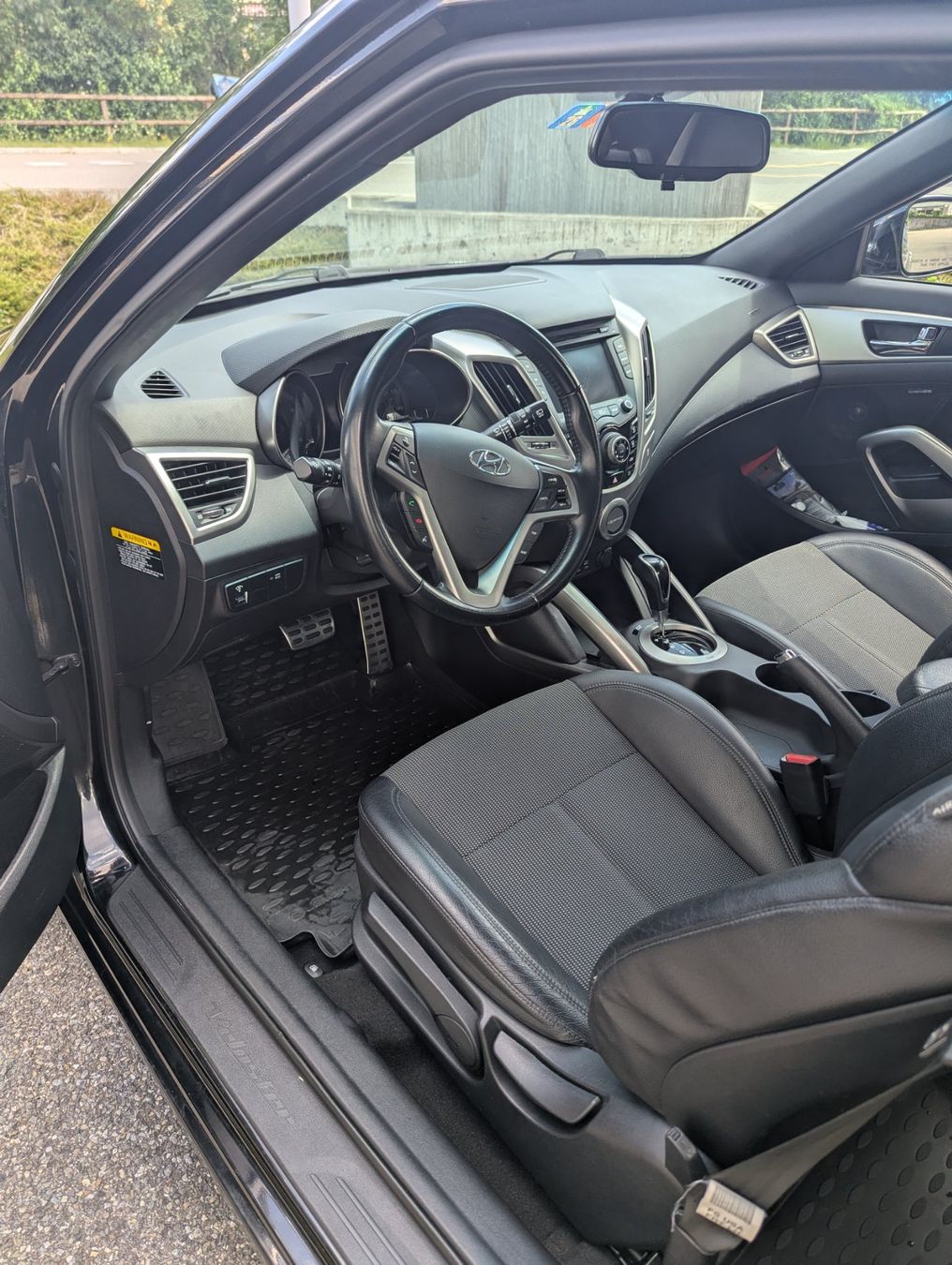 Hyundai Automobili: Hyundai Veloster 1.6 GDI – Usato da Horgen venduto da abel_17 9