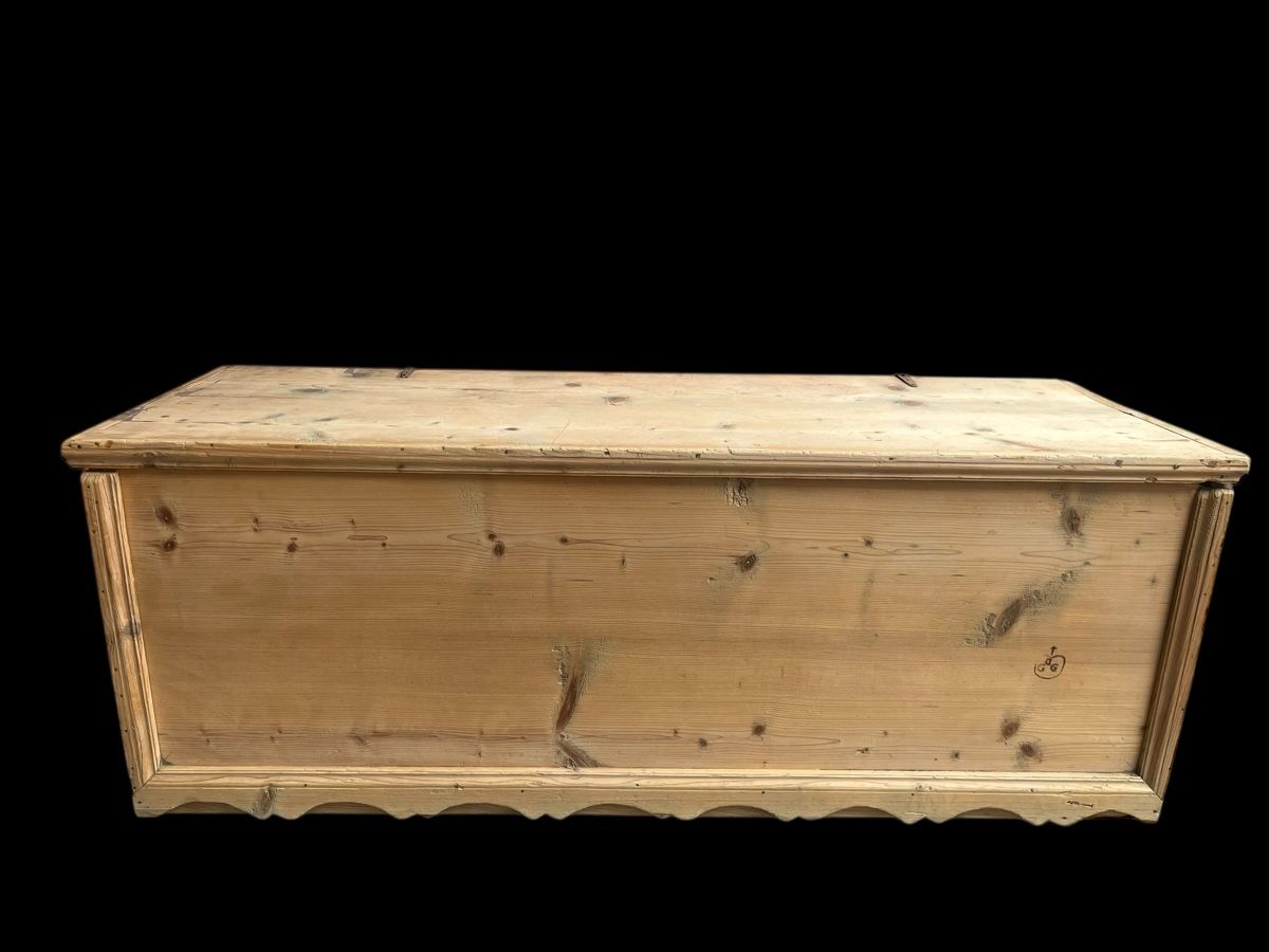 Truhen: Schöne, einfache Tannenholz Truhe aus dem Engadin – Gebraucht aus Ottikon von san_w99n 3