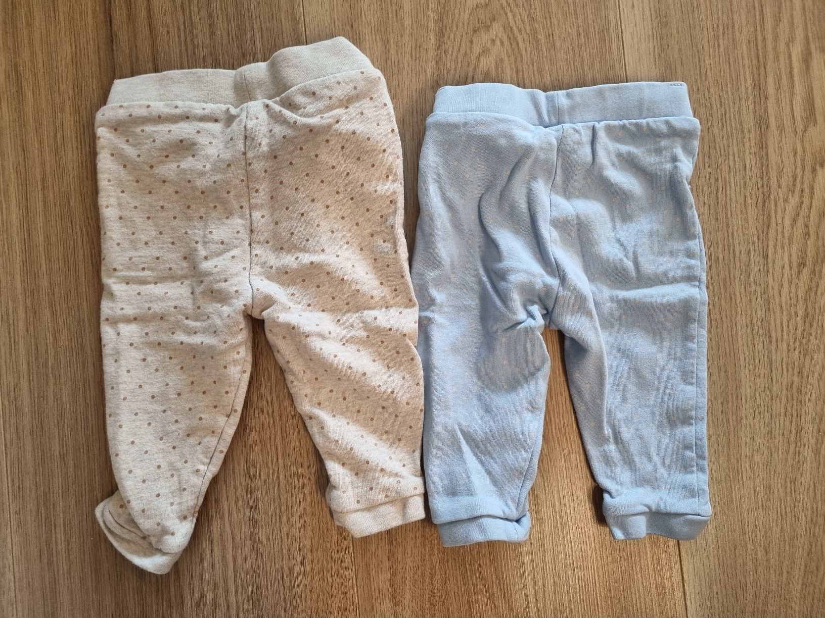 C&A Pantaloni: 2 Trainerhosen/Jogginghosen 74 – Usato da Unteriberg venduto da ste_ruh 1
