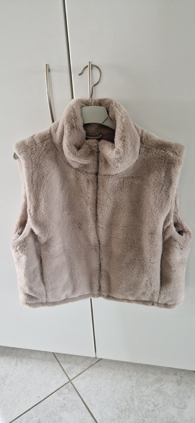 Giacche: Veste aus Nickiplüsch in Grösse L – Nuovo (secondo la descrizione) da Wiesendangen venduto da Stregolina