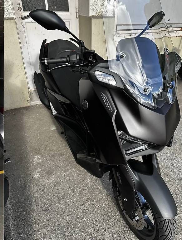 Scooter: Yamaha XMax 125 Tech MAX + / 05-2025 / 1800km – Usato da Jona venduto da ramiz93 4
