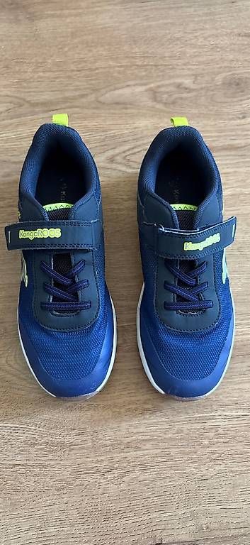 Scarpe per ragazzi: KangaROOS Hallenturnschuhe Grösse 34 – Usato da Zimmerwald venduto da wuff81