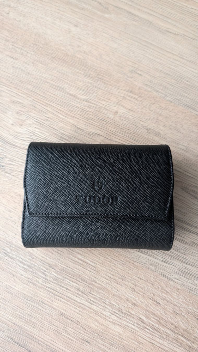 Uhrenboxen: Étui Tudor pour montre – Neu (gemäss Beschreibung) aus Vouvry von leb_xjd6