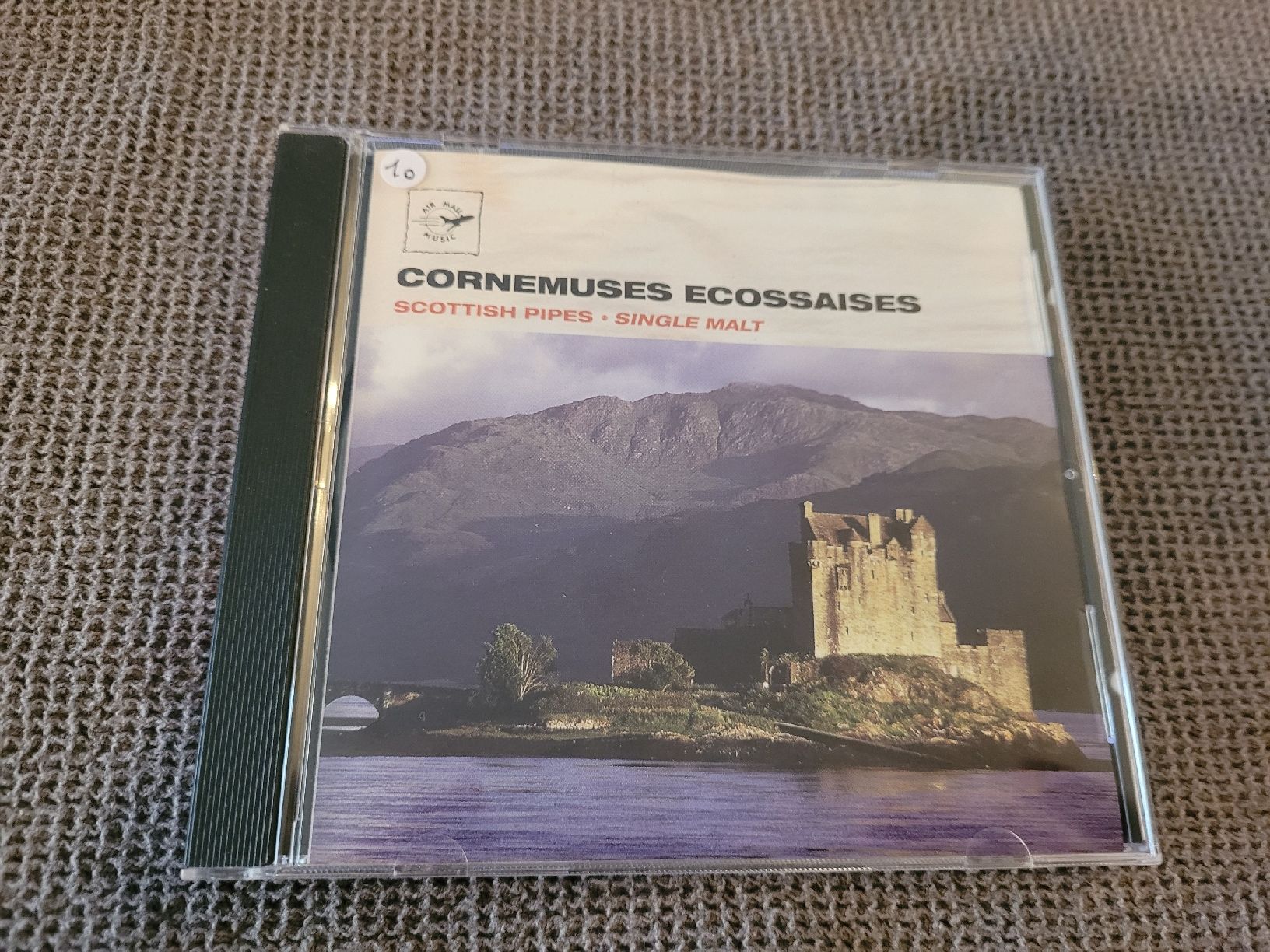CD: Audio-CD; Cornemuses Ecossaises: Scottish Pipes•Single Malt – Usato da Aarberg venduto da galli-thomas