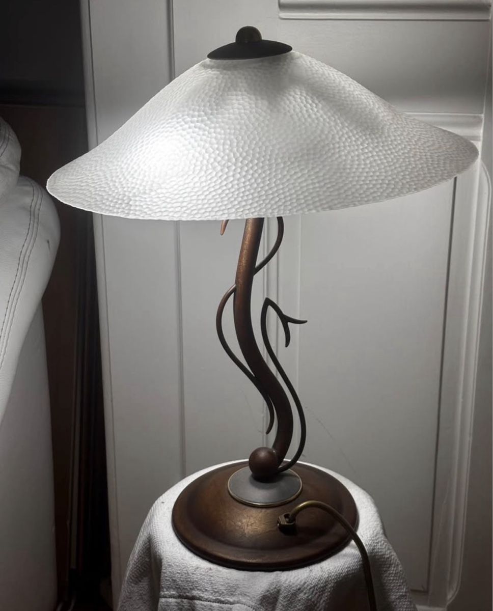 Lampade: Lampe de table design tulipe verre martel

50 – Nuovo (secondo la descrizione) da Genève venduto da ati_tj8f 5