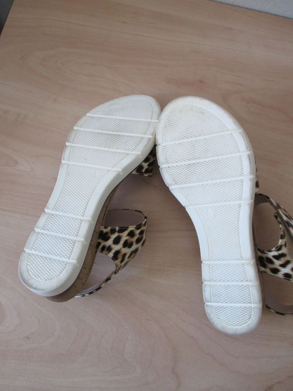 Scarpe da donna: VERSTELLBARE LEO SANDALETTE GR.41 – Usato da Winterthur venduto da katzen07 6