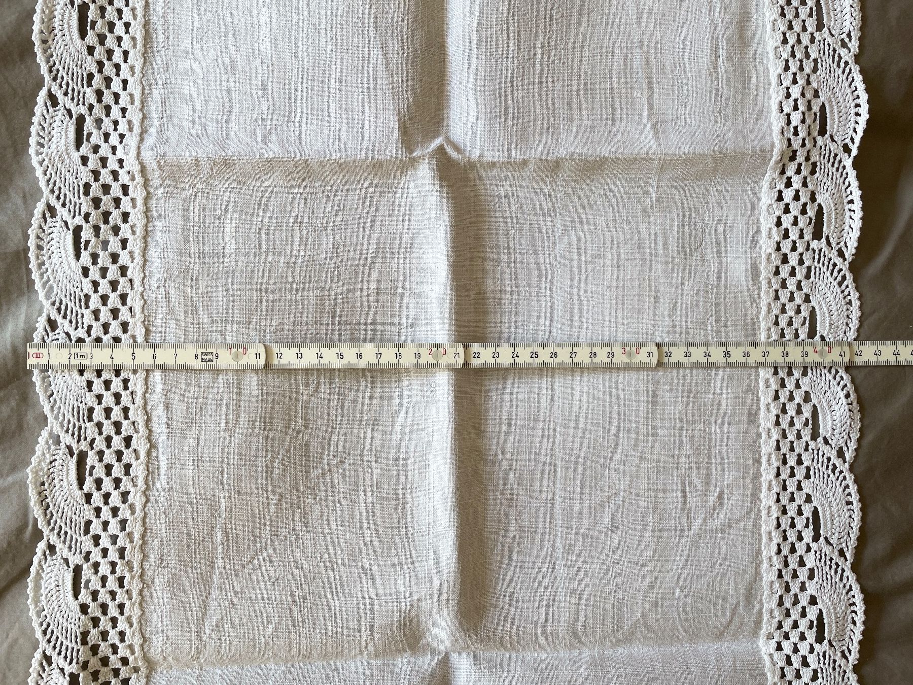 Altra biancheria da tavola: Tischläufer / Tischdecke mit Spitze weiss – Usato da Birsfelden venduto da Nic21 4