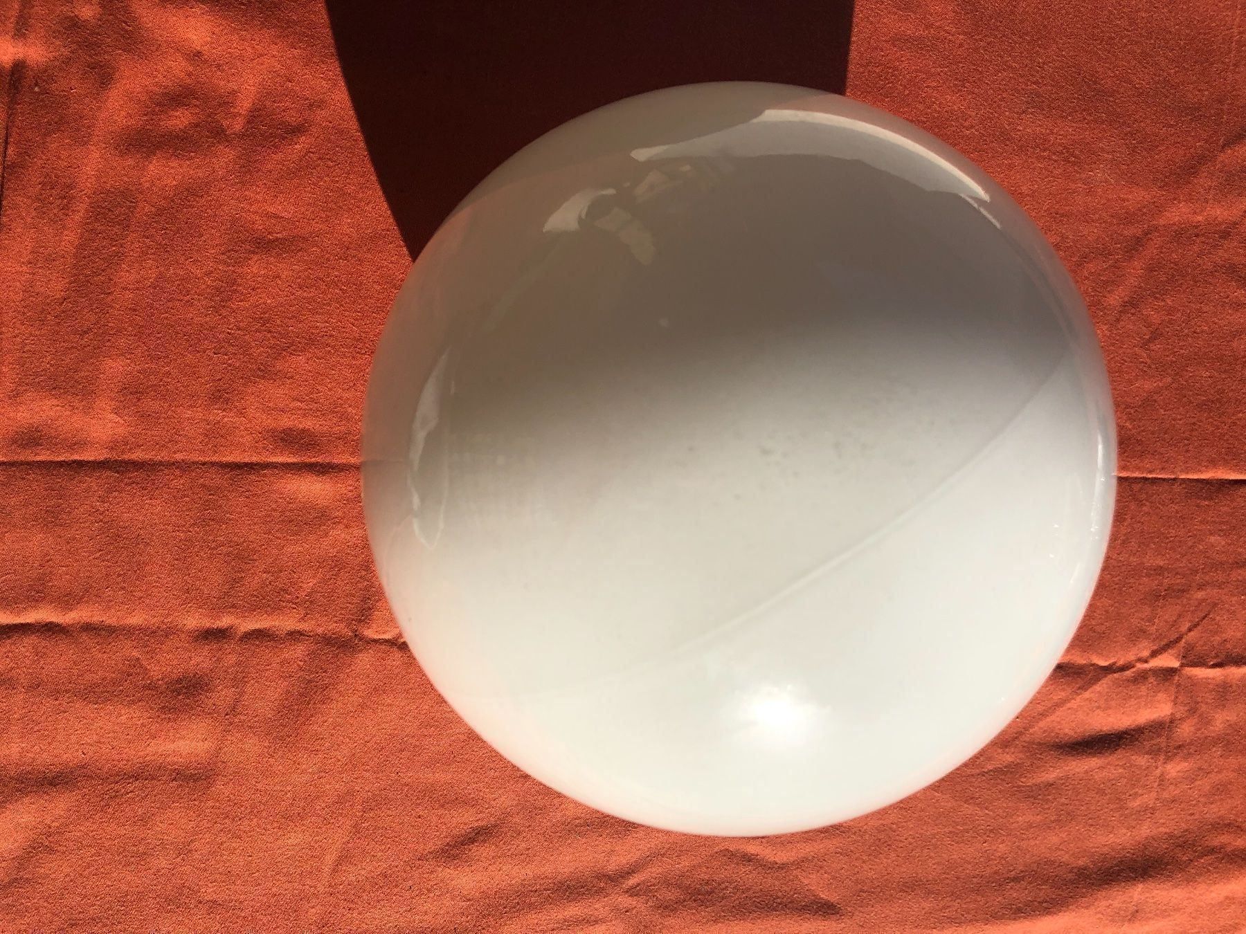 Glaskugel Lampe weiss Kugel (Gebraucht) in Niederrohrdorf für CHF 7 – mit Lieferung auf Ricardo kaufen