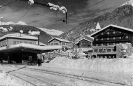 KLOSTERS Bahnhof u. Hotel Alpina - Photo Berni Klosters