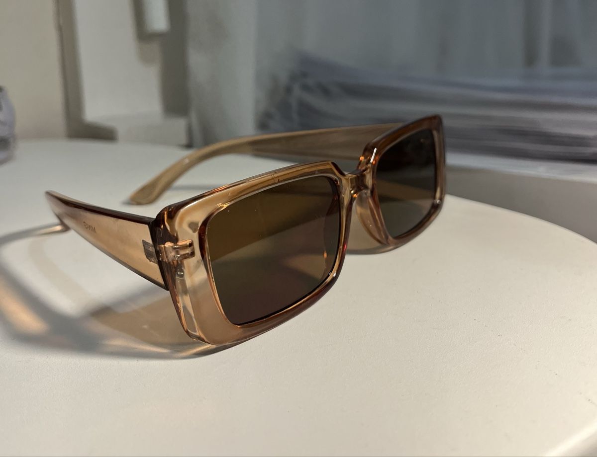Mango Occhiali & Lenti: Orange Mango Sunglasses – Usato da Pully venduto da ari_78pk