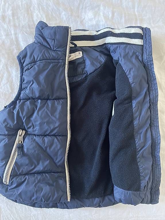 Altro abbigliamento per bambino: GILET GRÖSSE 110 – Usato da Cham venduto da carmen1985 1
