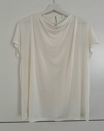 Neuwertig! Schöne T-SHIRT. Gr. 42