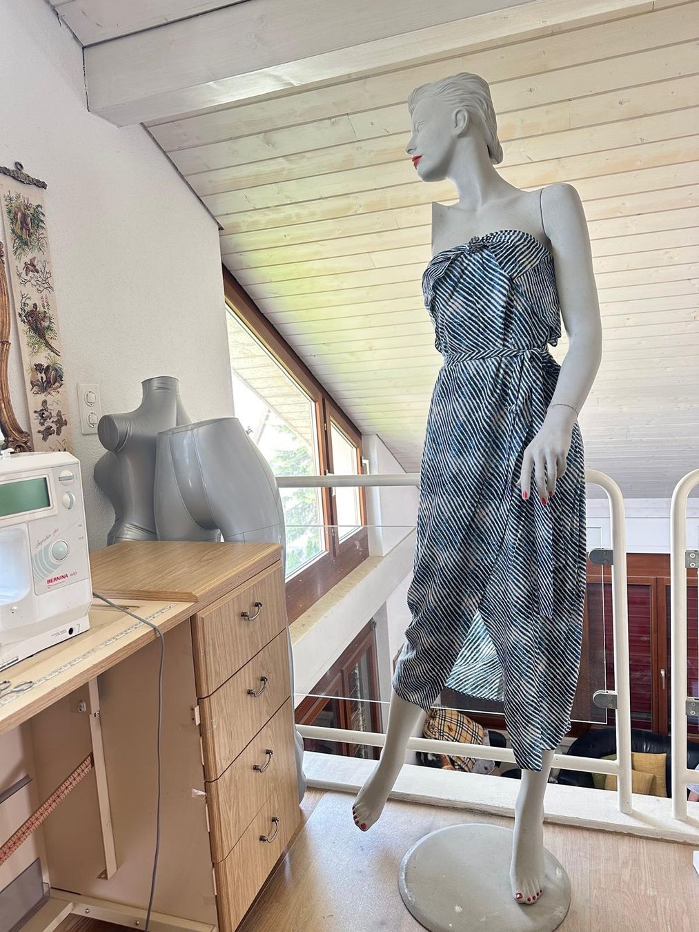 Vestiti: Kleid von VIX Paula Hermann – Usato da Neuhausen venduto da Lechasseur