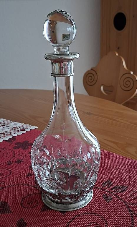 Caraffe: Glaskaraffe mit Zinndekor – Usato da Hüswil venduto da Tanzfuedle