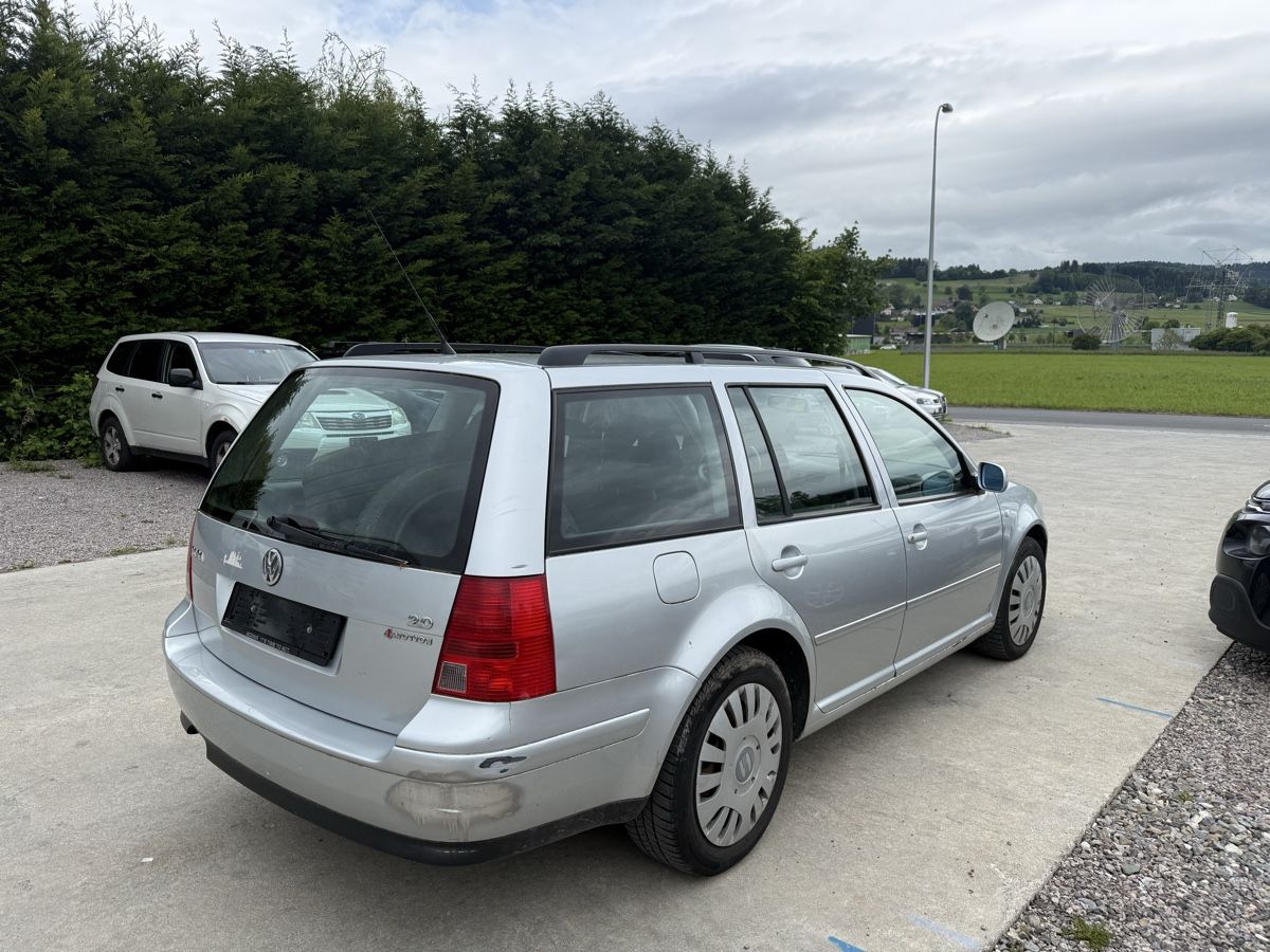 VW Automobili: VW Bora Variant 2.0 4Motion (Benzin/4x4) – Usato da Menziken venduto da rob_z8tq 3