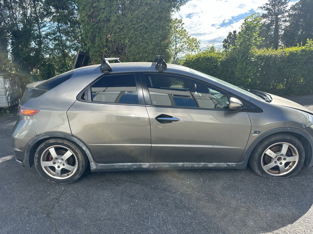 Honda Autos: Honda Civic 1.8 – D'occasion à Gals par aya_p7pd 8
