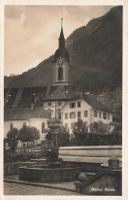 Altdorf (UR) – Die Pfarrkirche und der Brunnen