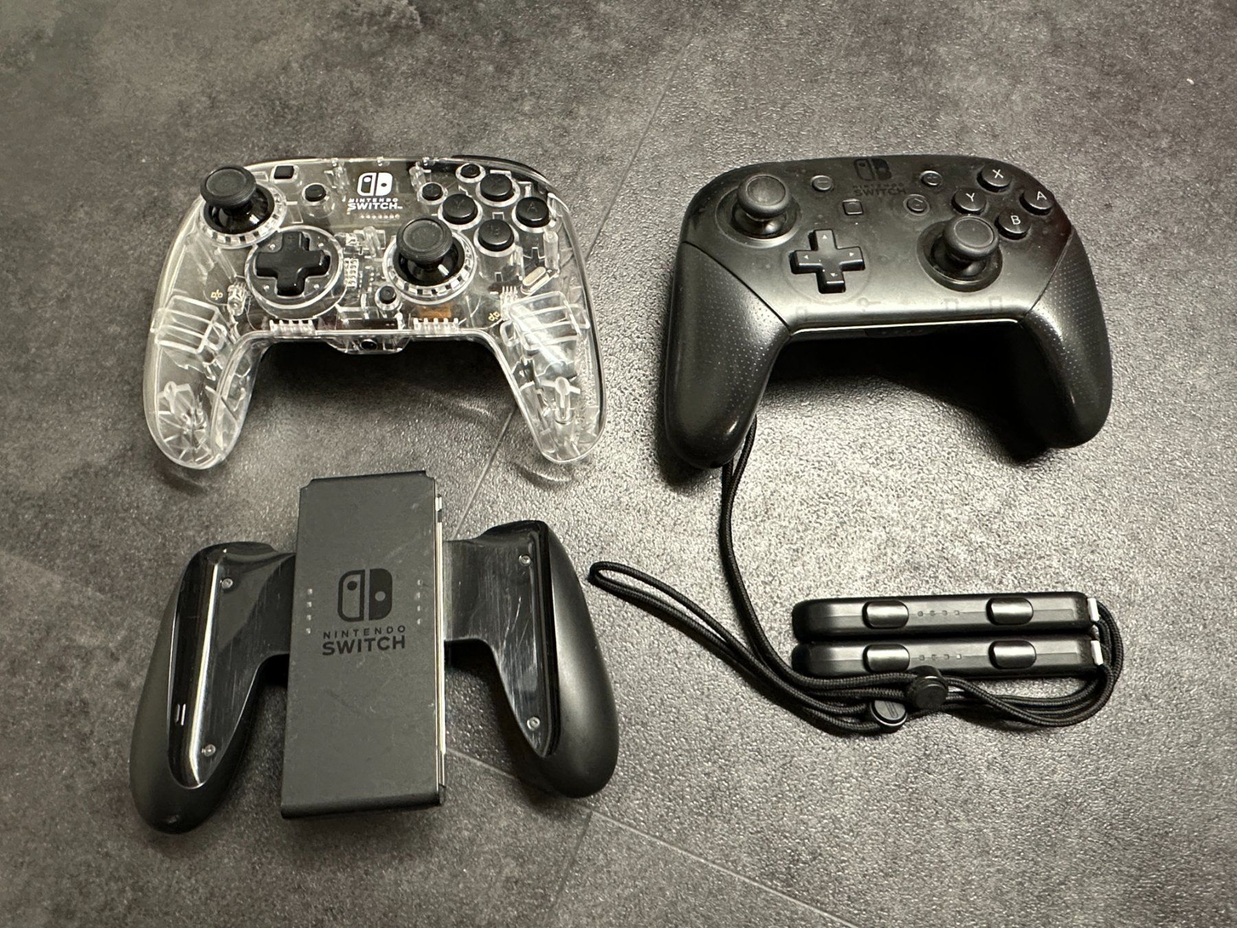 Nintendo Consoles: Nintendo Switch SET – D'occasion à Adliswil par mobe81 2