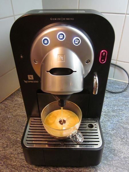 Nespresso Macchine per caffè & Macchine per espresso: Nespresso GEMINI CS100 PRO Frisch.SERVIC – Usato da LUZERN venduto da MCMLXIII