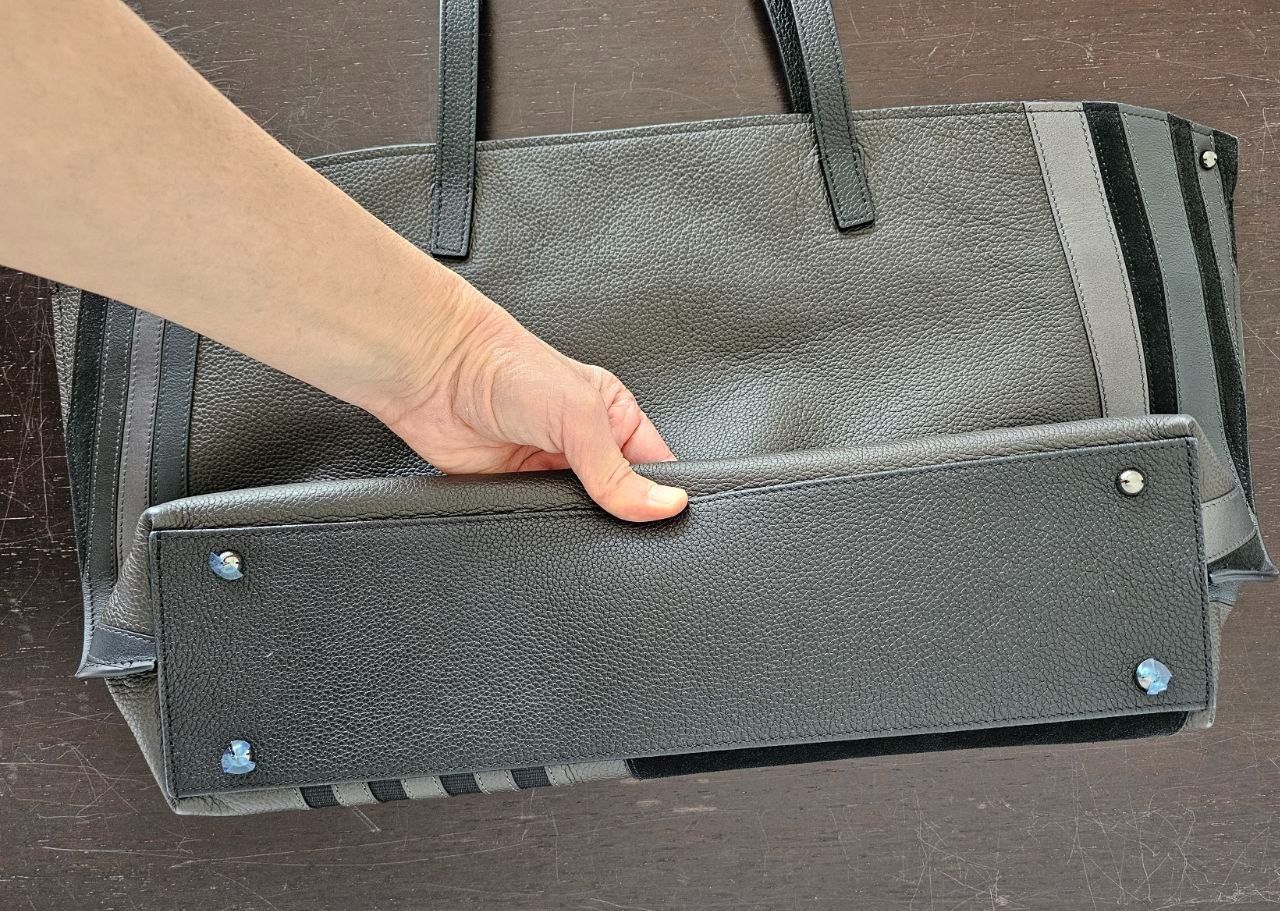Akris Borse da donna: NEW AKRIS Ai Medium Patchwork Leather Tote Bag – Nuovo e nell'imballaggio originale da Origlio venduto da ann_q6qv 3