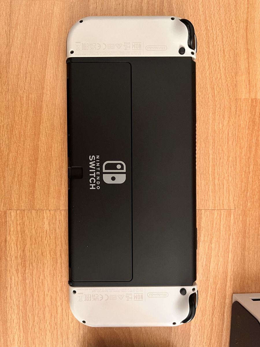 Nintendo Console: Nintendo Switch Oled ( 1.Generation) – Nuovo (secondo la descrizione) da Unterkulm venduto da ale_rg9x 1