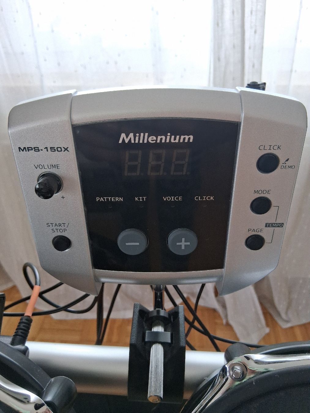 Thomann Instruments de musique: Millenium MPS-150X – D'occasion à Giffers par Juanita04 1