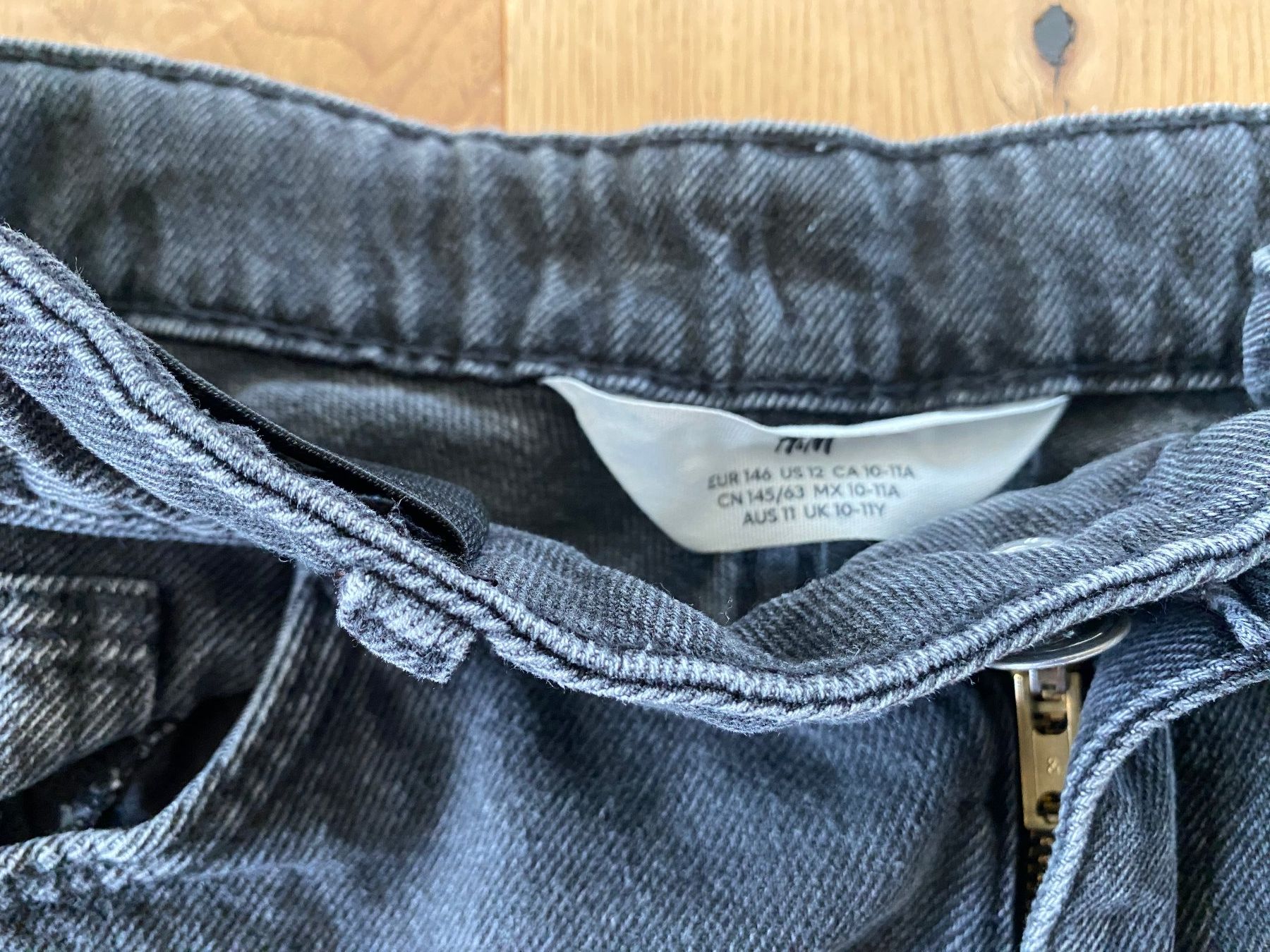 H&M Pantaloni: Jeans-Shorts, Mädchen, H&M, Gr. 146 – Usato da Oberkirch LU venduto da HubRen 1
