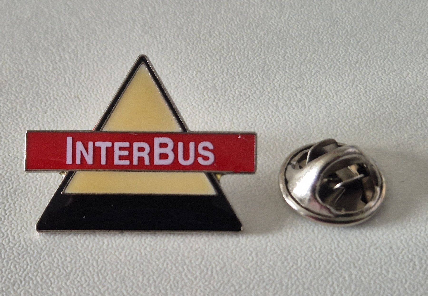 Plaketten & Abzeichen: vintage   INTERBUS   -     Pin – Gebraucht aus Niederweningen von Obson